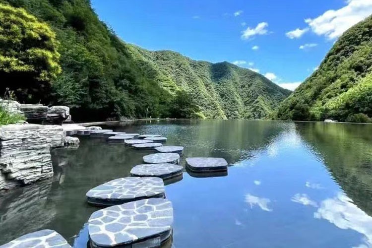 九公山长城纪念林陵园环境怎么样？